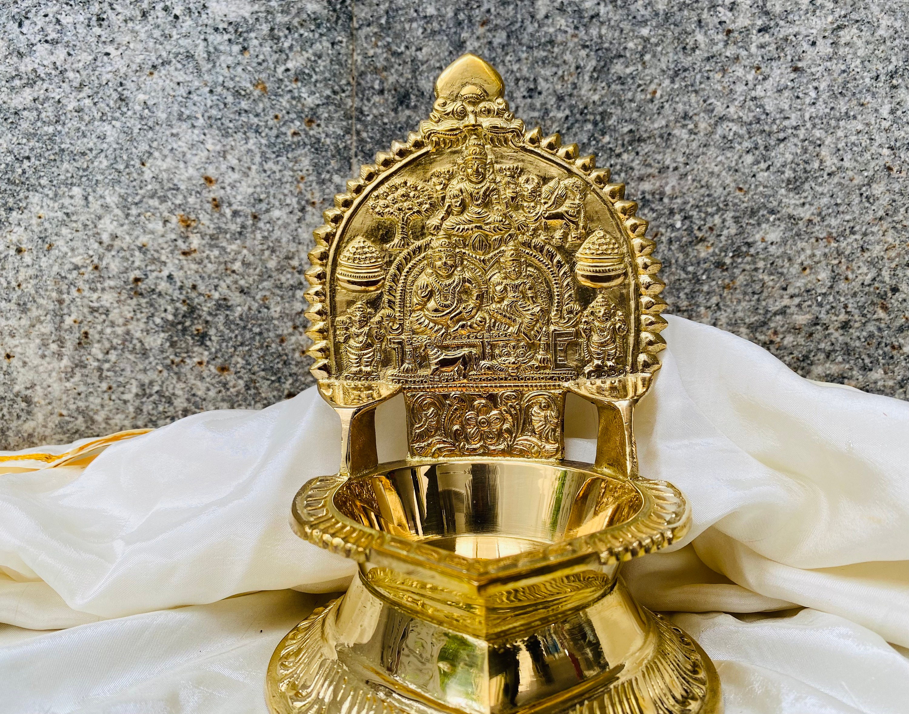 Kubera lakshmi vilakku online