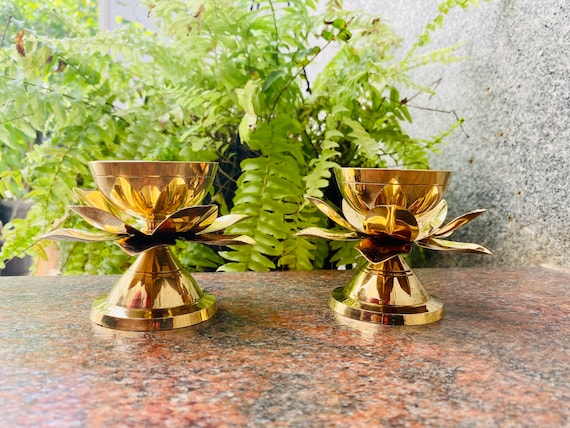 Small Brass Lotus Lamp or Lotus Diya oil Diya Agal Vilakku Brass