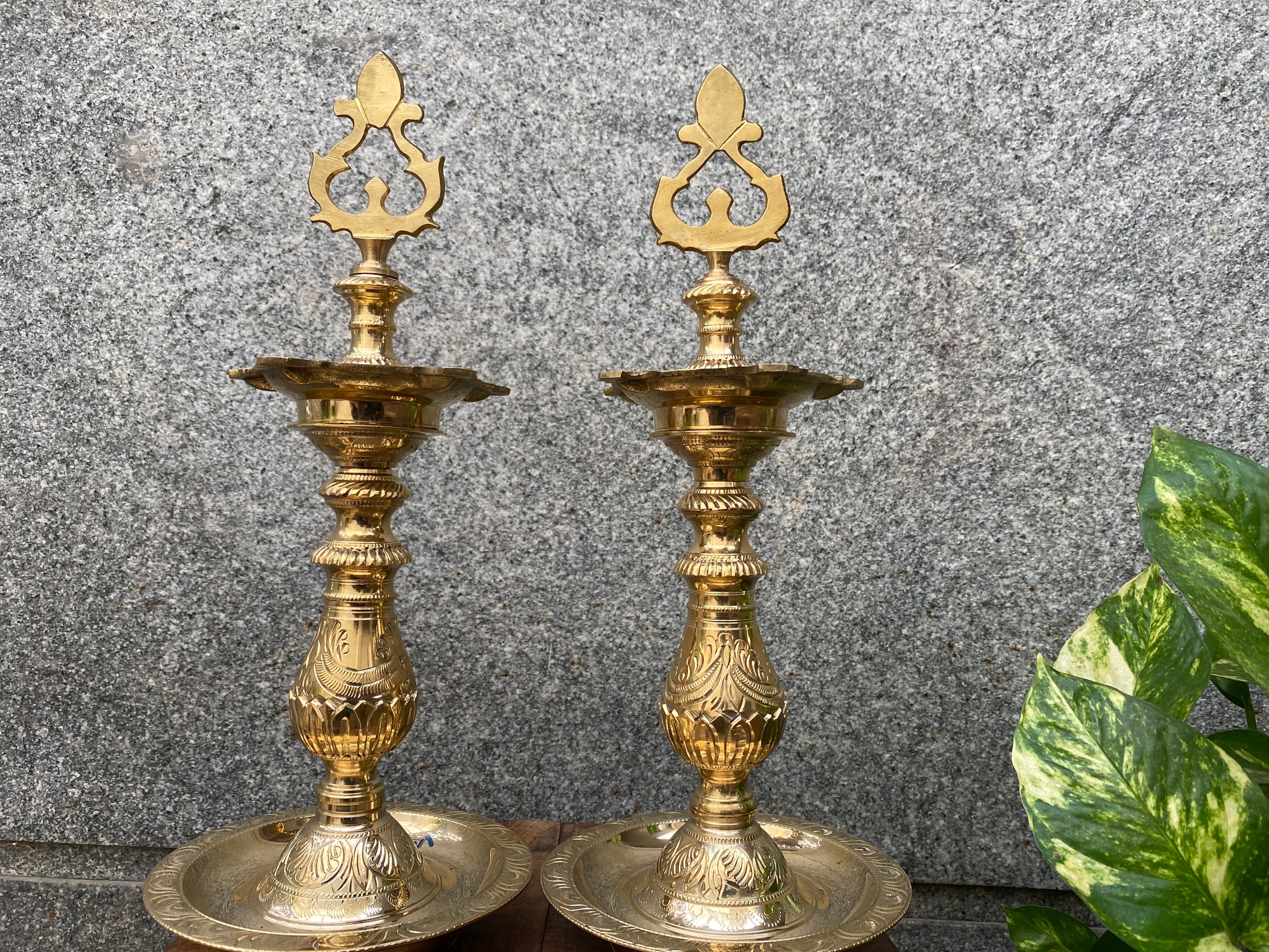 Kuthu vilakku with sales light