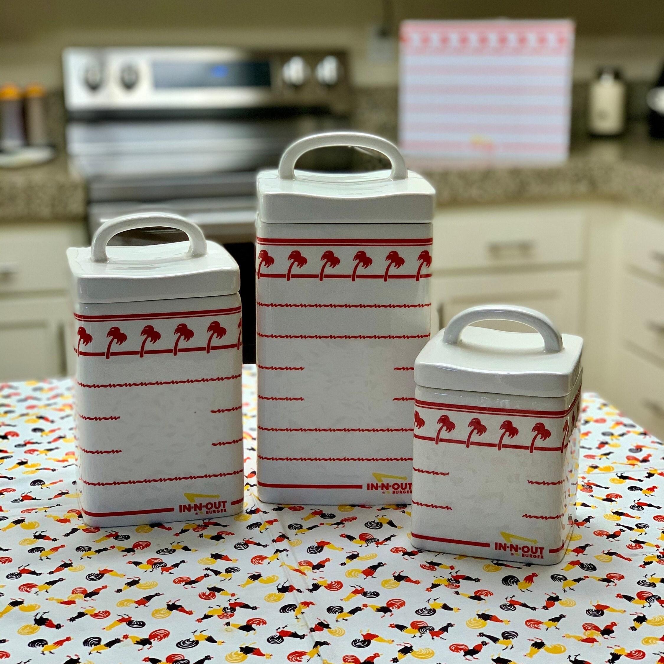【激レア品！】In-N-Out Burger キッチンキャニスター Set of 3 Employee Exclusive Canisters by In-n-out Burger