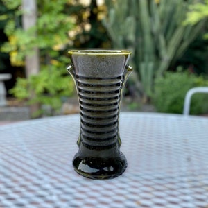 Vintage #508 Olive Green Art Deco Ribbed Vase with Strap Side Detail by Brush Pottery | Vintage Ceramics | Olive Green Vase | Brush McCoy