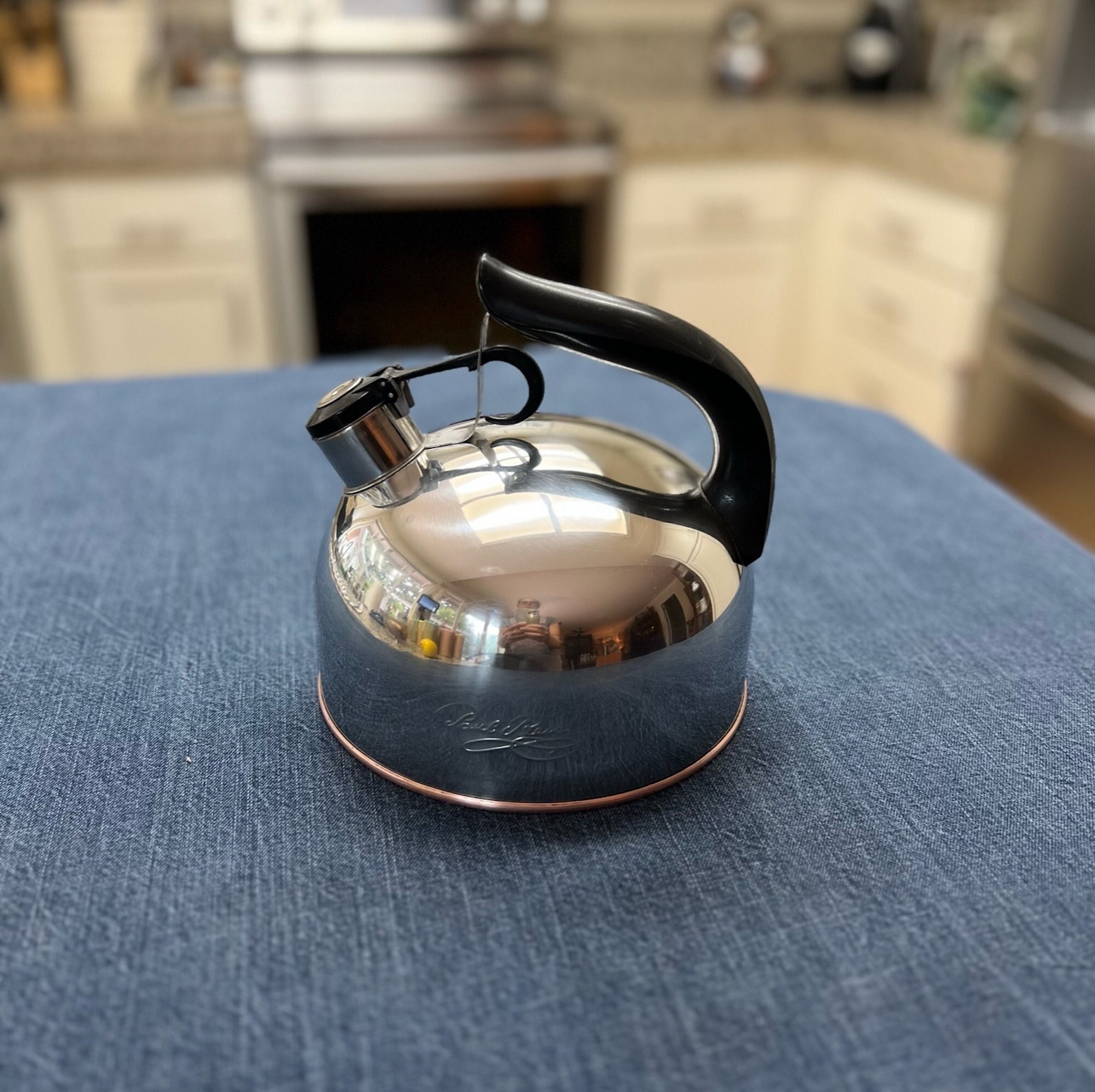 REVERE WARE 1.5 Qt Stainless Steel Whistling Tea Kettle With Copper Clad  Base Made in USA Vintage / Retro Farmhouse Country Cottage Kitchen 