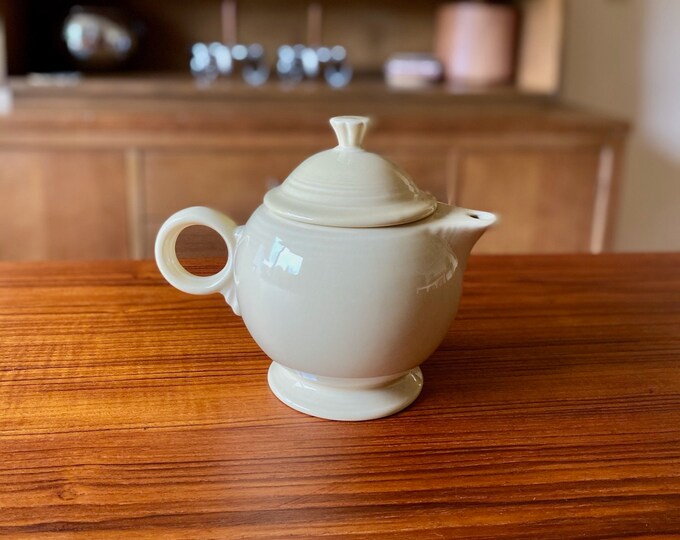 Fiestaware 40 Oz Teapot and Lid Fiesta Ivory by Homer Laughlin Made in USA Fiesta Ivory Teapot