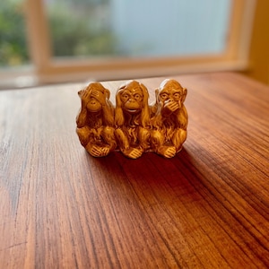 3 Wise Monkeys Painted Ceramic Figurine by Lancaster Sandland | See No Evil Hear No Evil Speak No Evil | Vintage Ceramic Monkeys | 3 Monkeys