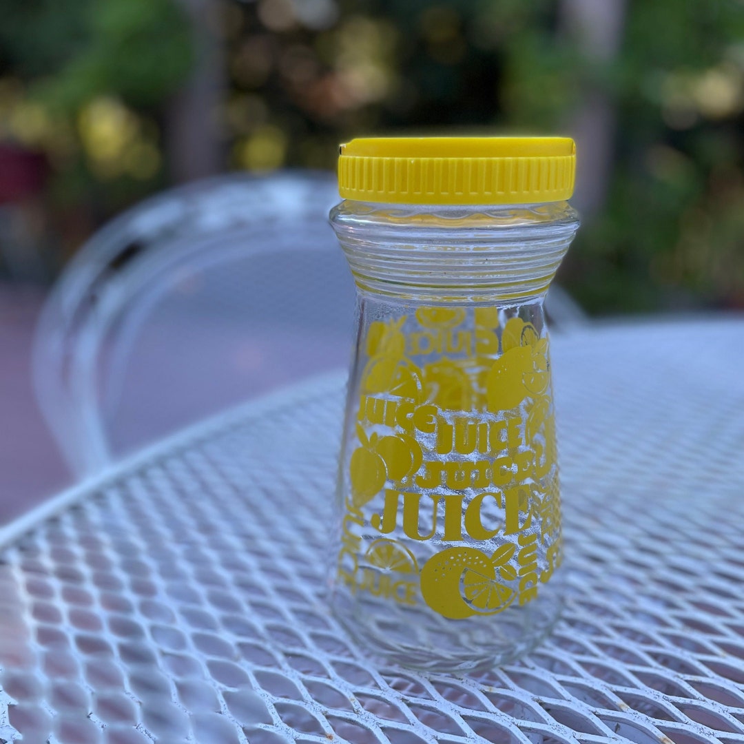 Vintage Lemon Juice 24 Oz. Carafe With Lid Snap Top Lemon Juice