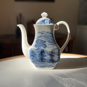 Vintage Lochs of Scotland Blue Loch Lomond Coffee Pot by Royal Warwick England | Blue Hand Engraving Coffee Pot | Blue Scottish Countryside