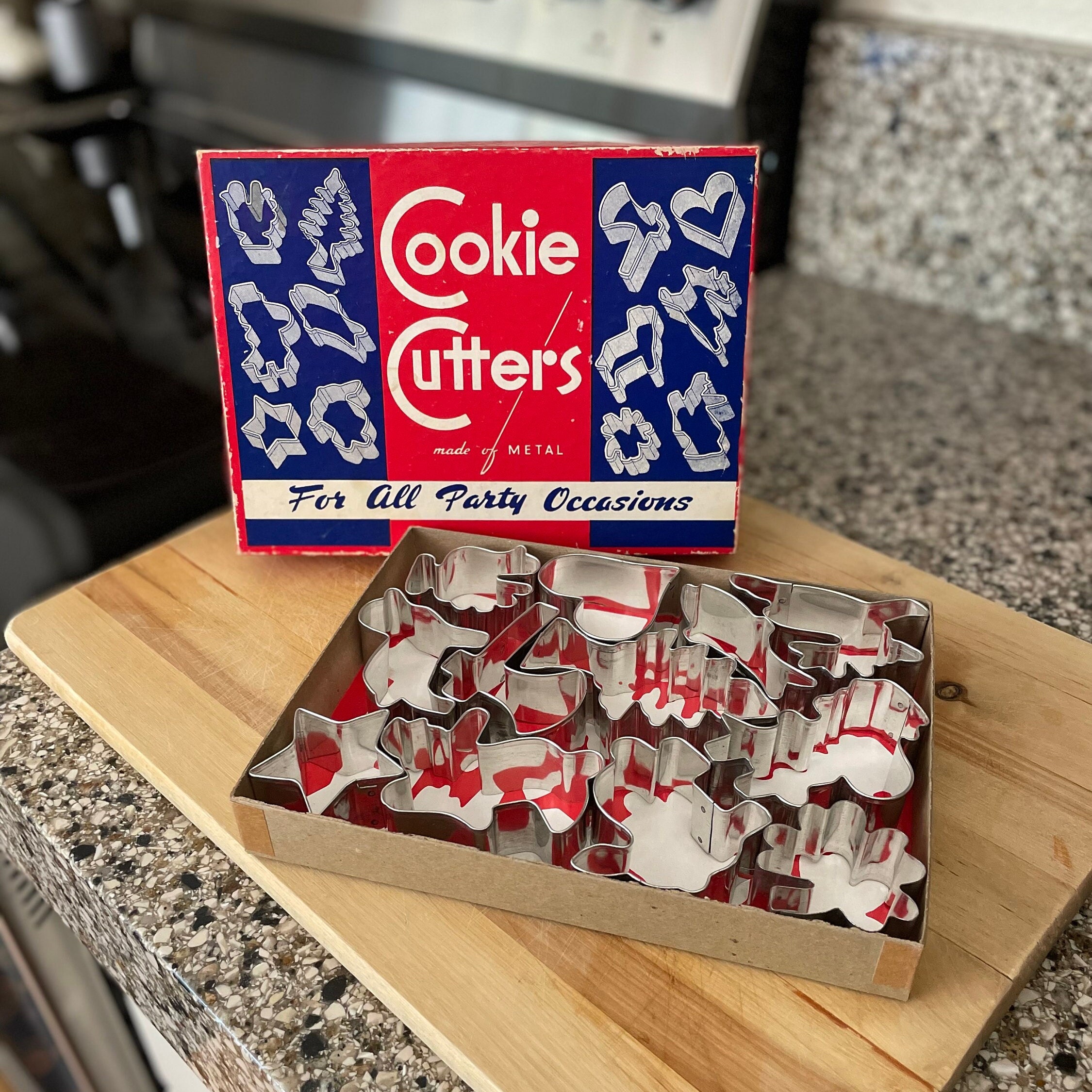 Set of 11 Vintage Metal Cookie Cutters in Original Box Vintage Small Cookie  Cutters Set of Small Metal Cookie Cutters Assorted Theme 