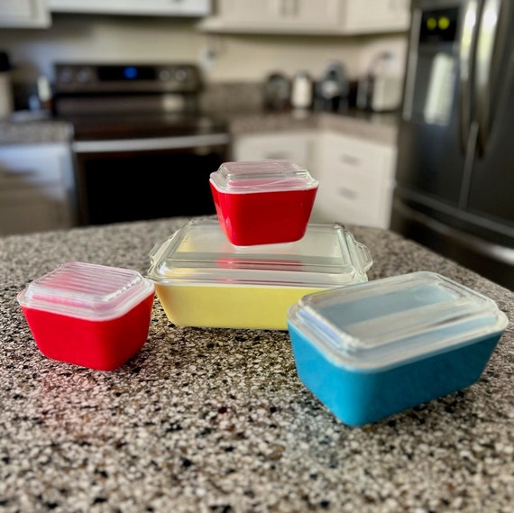 Vintage Pyrex Primary Color Refrigerator Containers With Lids I