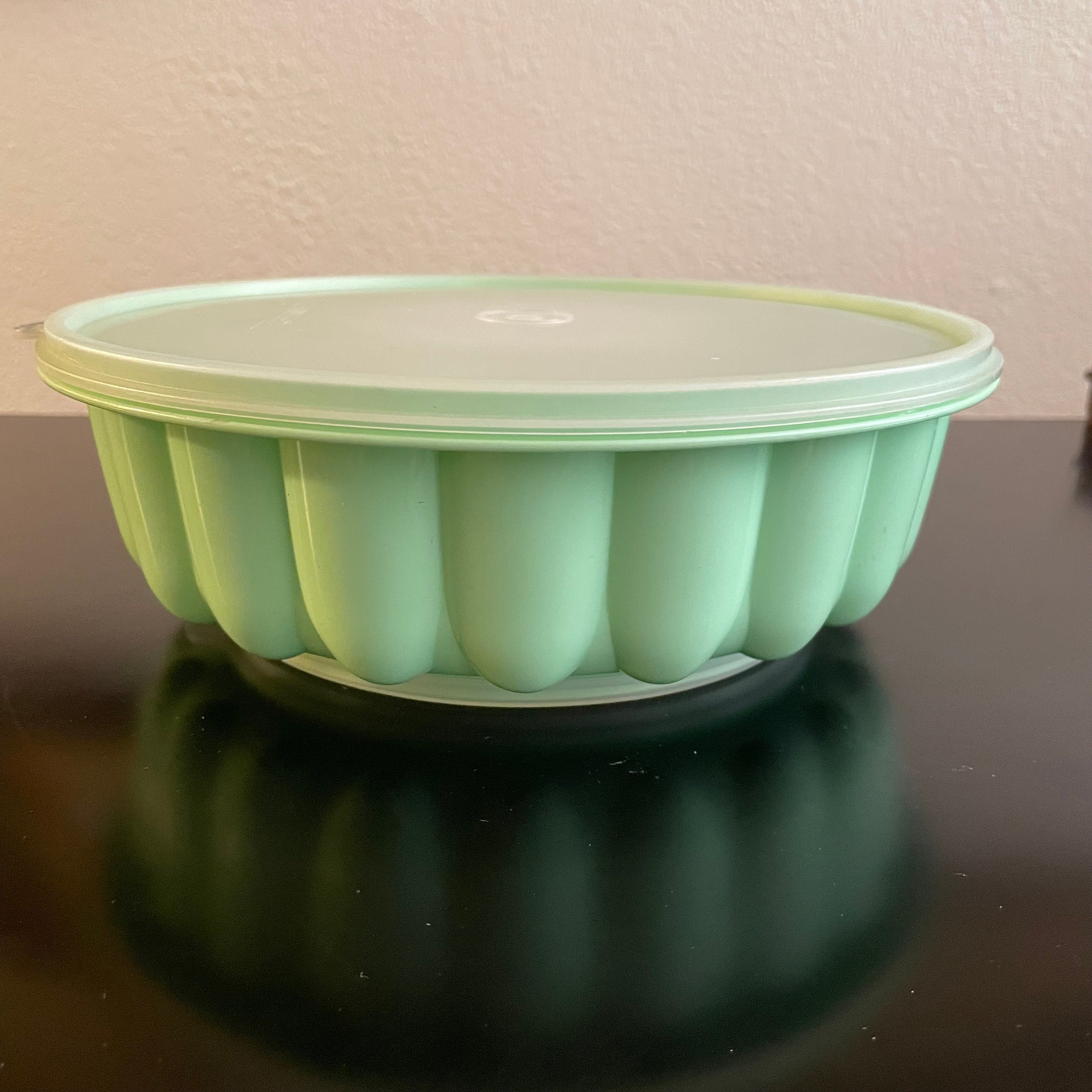 Vintage Tupperware Jello Mold, Choice of 2, Green or White -  Finland