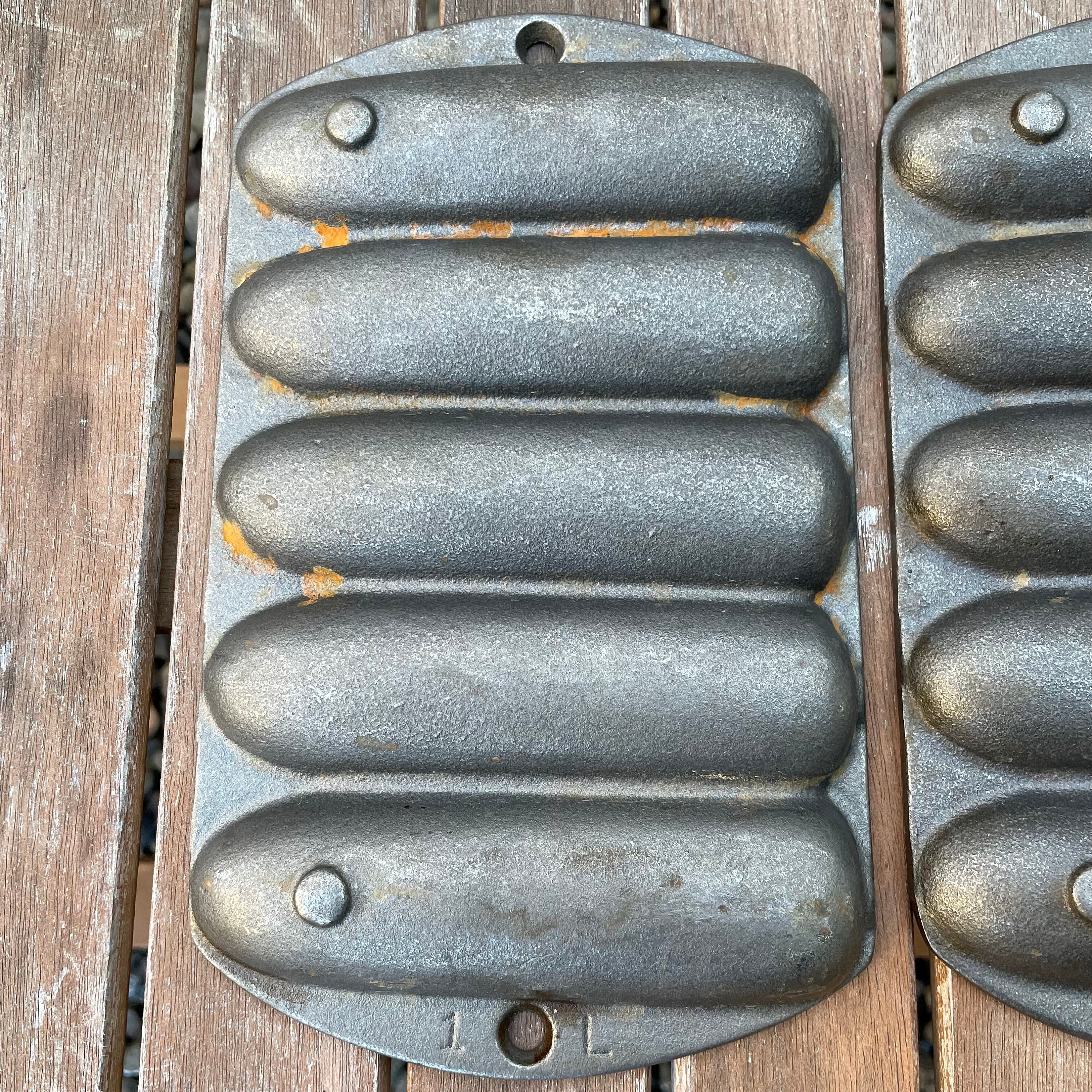 Vintage Cast Iron L1 Mold 5 Corn Muffin Pan by Lodge Vintage