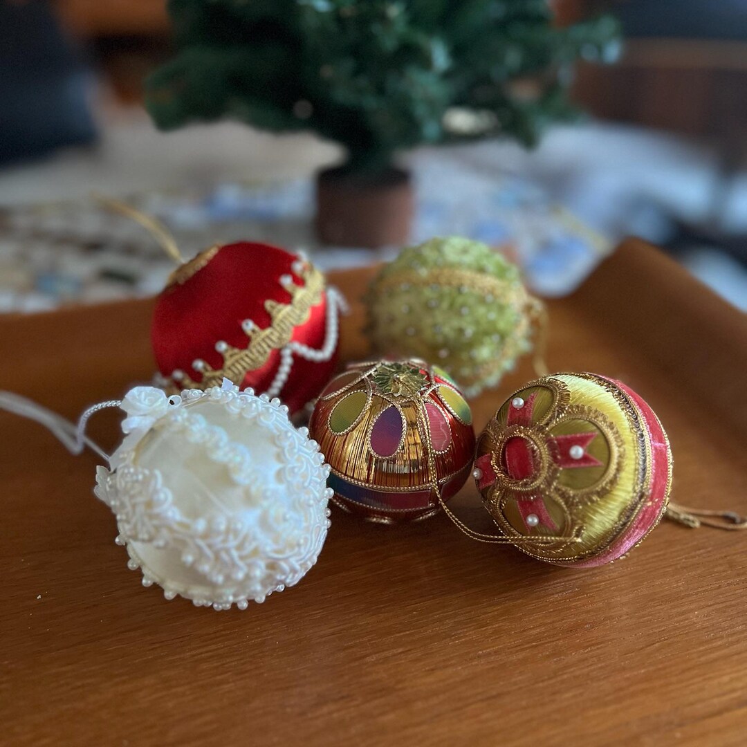 Set of 5 Vintage Spun Satin and Pin Decorated Ball Ornaments | Spun ...