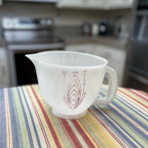 Vintage Mix N Store Handled Measuring Bowl by Tupperware | Vintage Tupperware | Mixing Bowl | Retro Kitchen | Vintage Tupperware Kitchen