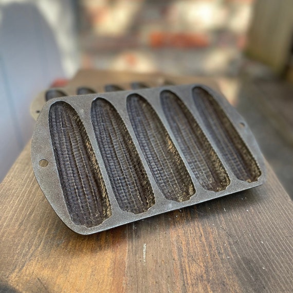 Lodge Cast Iron Muffin Pan