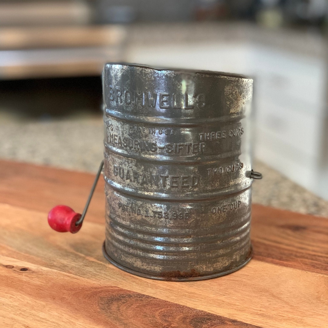 3cup Tin Flour Sifter by Jacob Bromwell Vintage Bromwell's Sifter