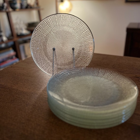 Vintage Glass Finlandia Tree Bark Dinner Plate by Jeannette Glass