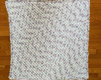 Ręcznie robiony na szydełku falbaniasty kocyk dla dziecka wielokolorowy niebieski/zielony/szary kocyk dla chłopca na baby shower do wózka