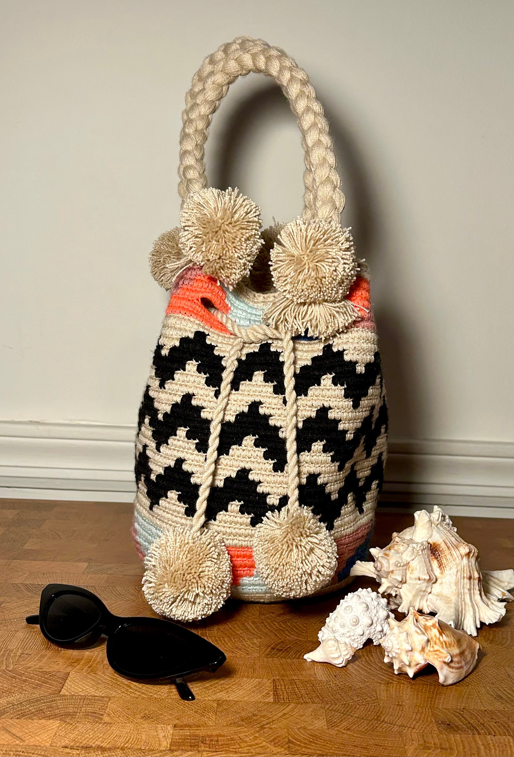 Petit Sac Wayuu Mochila Fait Main - Motifs Géométriques Multicolores - Colombie
