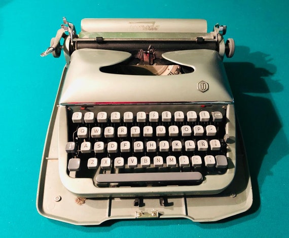 Vintage Torpedo 20 Typewriter 1958 Remington Grey Color - Etsy