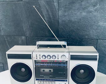 SANYO Radio Cassette Recorder-player, Model : C-1 (excellent