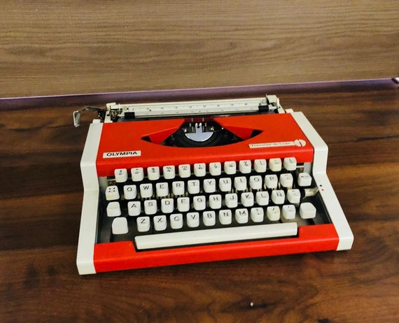 OLYMPIA Traveller de Luxe タイプライター OLYMPIA Traveller de Luxe