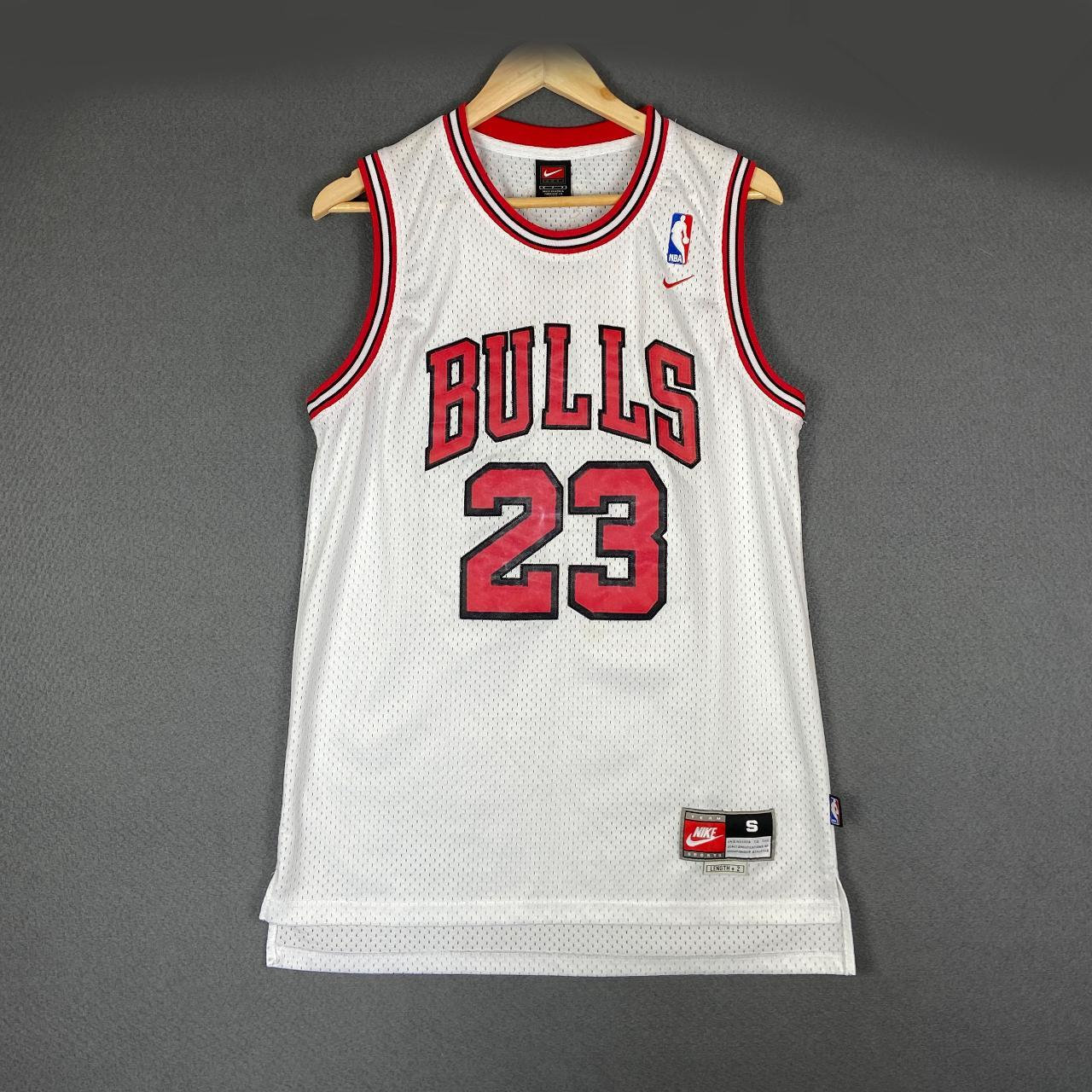 NIKE CHICAGO BULLS 23 JORDAN