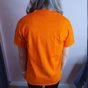 T-shirt adulte avec ouverture d'épaule pour fracture du col, fracture du bras, t-shirt de récupération après une fracture de l'épaule, vêtement adapté unisexe image 9