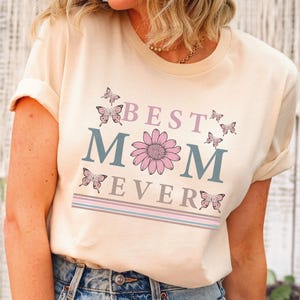 Floral Mom Shirt, Mom Birthday Gift, Mom Sweatshirt, Mothers Day Sweatshirt, Mama Sweater, Best Mom Ever Shirt, Mothers Day Gift