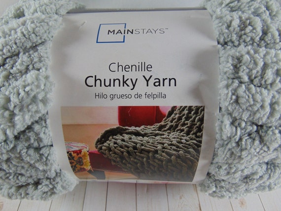 1 Skein Mainstays Chenille Chunky Yarn, Light Pink, Lot 19H, 8oz/226.8g,  31.7y/29m, Polyester, Super Bulky 6 
