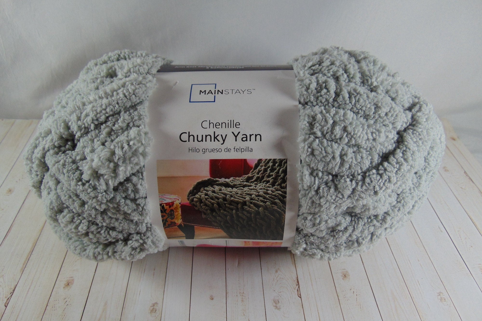 Mainstays Chunky Sparkle Chenille Yarn, 31.7 yd, Vanilla Dream, 100%  Polyester, Super Bulky