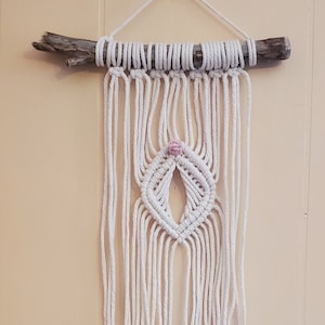 Vulva, feminist, body positivity, macrame wall hanging, gates of paradise, wall hanging, homedecor, feminist gift