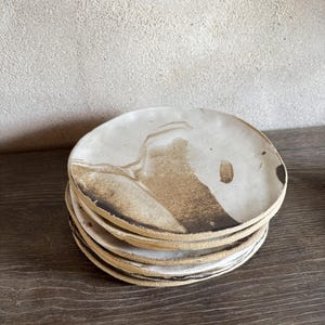 Large white plate in speckled stoneware, unique piece handmade, French artisanal ceramic