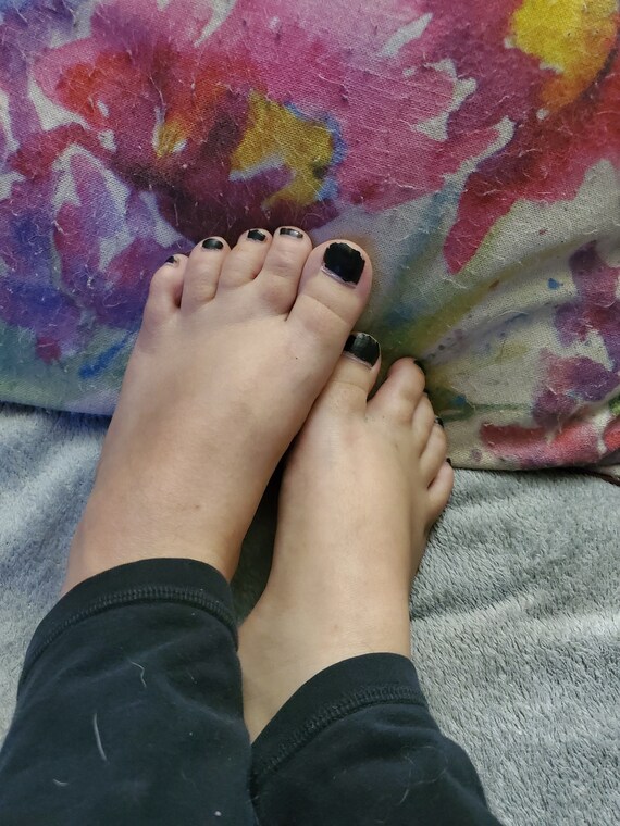 Lady feet pics