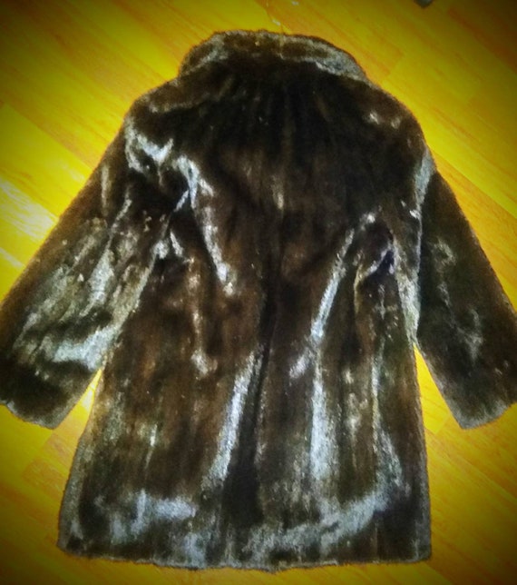 Stunning, mink fur by Koslow's. Glossy and a stan… - image 3