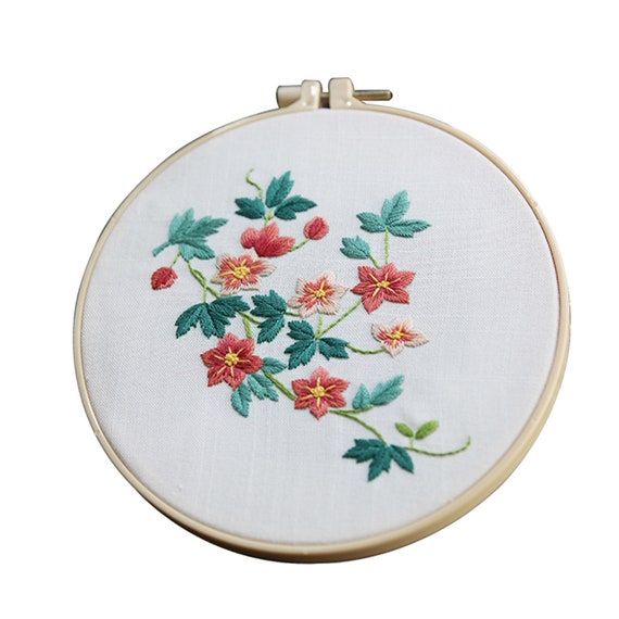 Maydear Stamped Embroidery Kit for Beginners with Pattern, Cross Stitch kit,  Embroidery Starter Kit Including Embroidery Hoop, Color Threads and  Embroidery Scissors - Fall in Love 