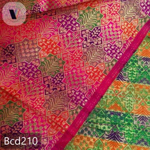 Tela jacquard inspirada en Banarasi / Brocado de poliéster grueso / 112-114 cm de ancho / Tela resistente para manualidades / Tapicería, blusas, decoración / Se vende cortada a medida imagen 5
