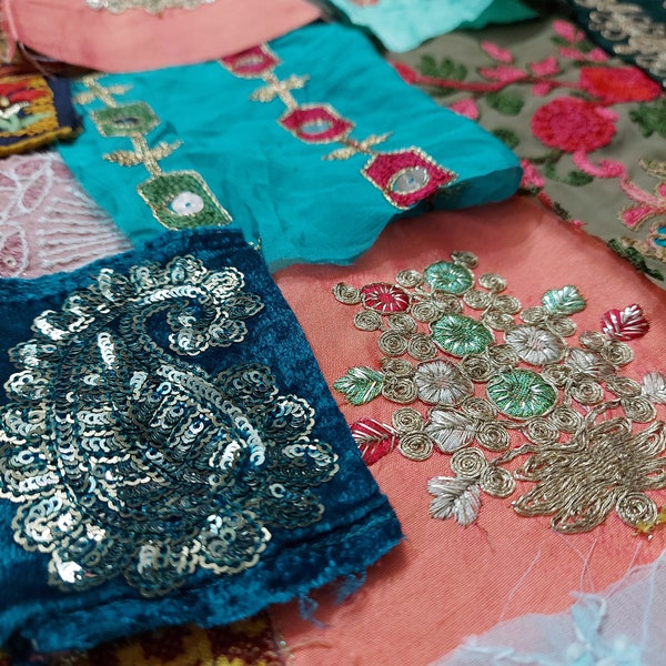 15/30/50 pcs Boho Embroidery fabric Remnants, Assorted Embroidery, Decorative Indian sari sewing trim,Junk jornal fabric, pasamaneria cintas
