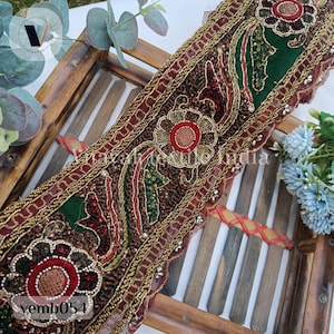 13.5 cm Vintage hand Embroidery up-cycled Indian sari trim, antique ethnic galon, jewellery making, jacket embellishment, Wall Décor ribbon