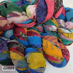 Gedruckt Chiffon Band 100g bunt Assorted Sari Seide Lot Recycling-Band Weben Stricken, Faser Kunst, Schmuck Fuzzy Rand, Mischtechnik