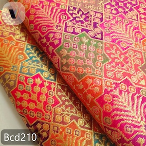 Tela jacquard inspirada en Banarasi / Brocado de poliéster grueso / 112-114 cm de ancho / Tela resistente para manualidades / Tapicería, blusas, decoración / Se vende cortada a medida imagen 1