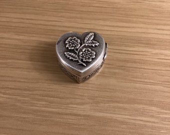 Vintage Italian Floral Art Nouveau Style Floral Heart Shaped Sterling Silver Pill Box