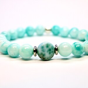 Bracelet de perles de larimar authentique et de jade bleu clair infusé de Reiki pour la guérison chargée pour homme ou femme OCEAN image 1