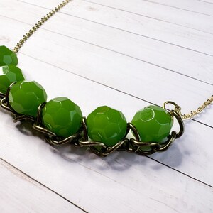 Collar de estilo retro hecho a mano, tono dorado, cuentas retro verdes, aniversario, amor, regalo de Navidad, para ella, joyería, regalo