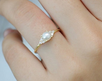 14K Gold Diamond Pearl Ring, Dainty Freshwater Pearl Ring, Natural Pearl Ring With Diamond, Engagement Ring, QW53