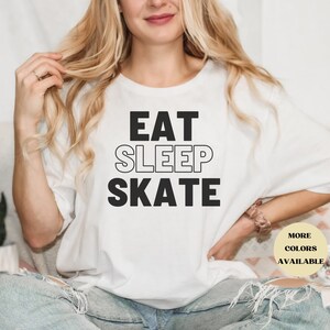 Roller Skate T-shirt, Skater T-shirt, Roller Derby Gift, Roller Derby Lovers Gift, Roller Derby Gift, Skate Birthday, Roller Skating Shirt
