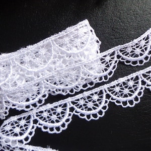 Venise Lace, 3/4 inch wide white color selling by the yard