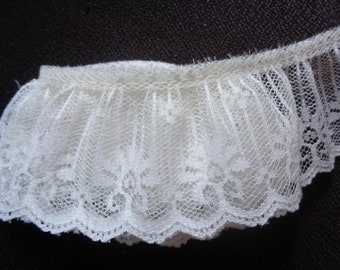 2 1/2 inch wide ivory or white ruffled lace ribbon price per yard