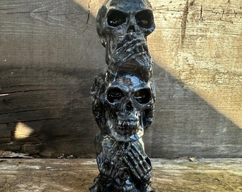 Three Wise Skulls Statue