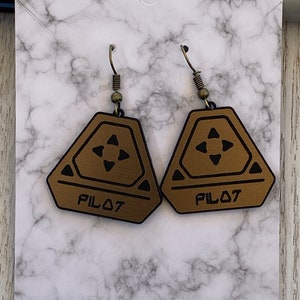 Smuggler&#39;s Run - Pilot - Earrings