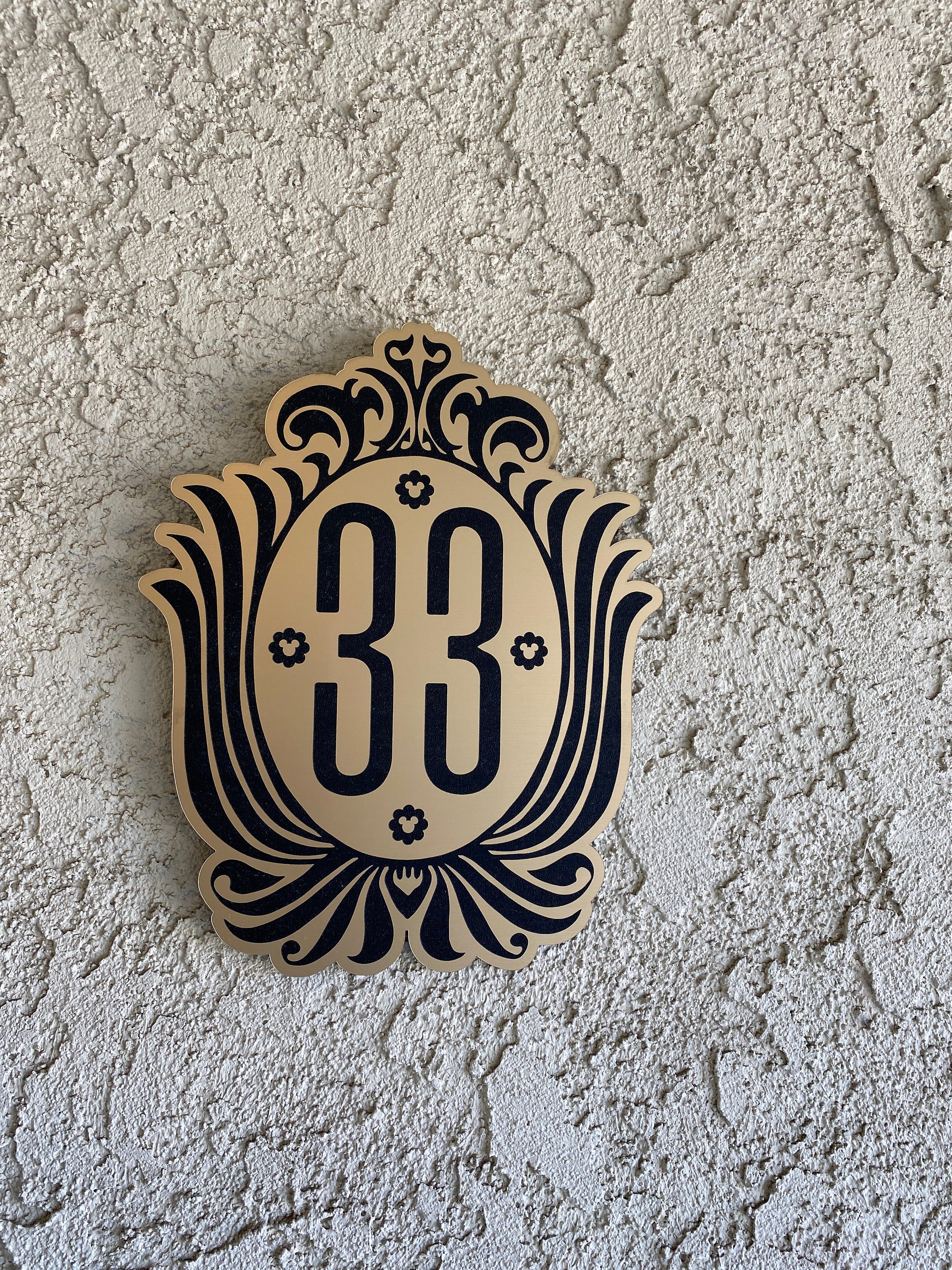 club 33 ピンブローチ disney club 33 ピンブローチ disney