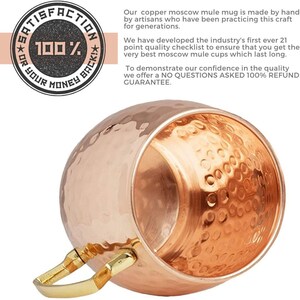 Puede incluir: Un mug de cobre martillado para Moscow Mule con asa dorada. El mug est&aacute; hecho a mano y tiene una garant&iacute;a de satisfacci&oacute;n del 100%.
